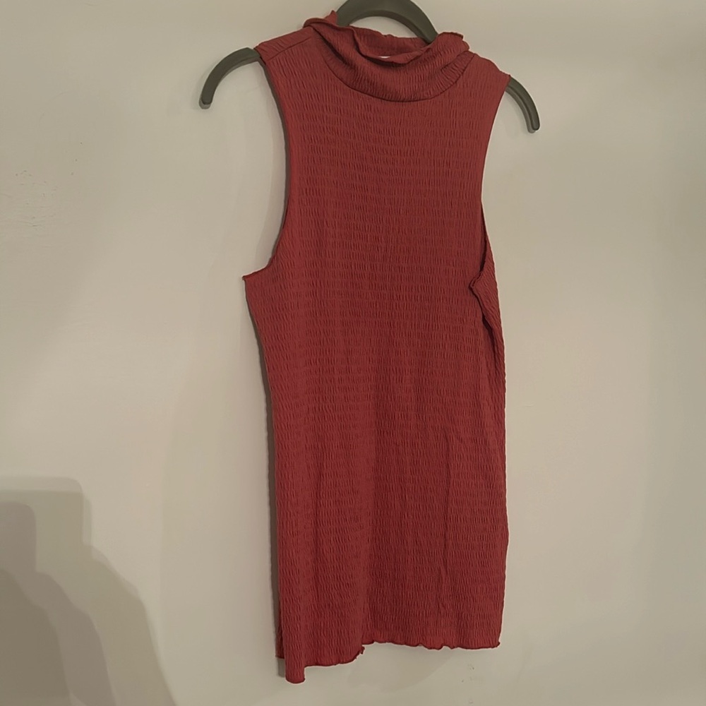 NWOT W by Who Wear What When Where Mock Neck Sleeveless Top